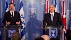 File-Prime Minister Benjamin Netanyahu (R) and his British counterpart David Cameron at a joint press conference in Jerusalem on March 12 2014.