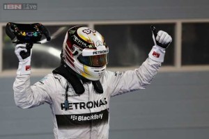Lewis Hamilton edges Nico Rosberg to win Bahrain Grand Prix