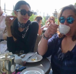 Karisma was seen enjoying tea with aunt Reema Jain.