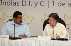  Venezuela's President Nicolas Maduro (left) and Colombia's President Juan Manuel Santos.
