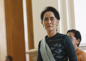 National League for Democracy (NLD) party leader Aung San Suu Kyi arrives at the Union Parliament in Naypyitaw, Myanmar March 15, 2016.