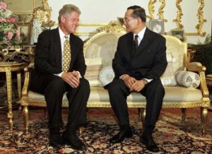  Nov. 25, 1996, file photo, U.S. President Bill Clinton, left, meets with Thailand's King Bhumibol Adulyadej at Chitrlada Palace in Bangkok. Thailand's Royal Palace said on Thursday, Oct. 13, 2016, that King Bhumibol, the world's longest-reigning monarch, has died at age 88.
