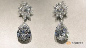 Miroir de l'Amour, a pair of flawless diamond pear-shaped earrings are displayed during a sale preview at Christie's auction house in London, Britain October 20, 2016.