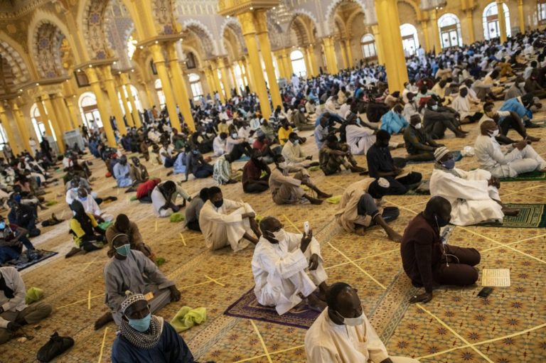 As mosques reopen in West Africa, COVID-19 fears grow