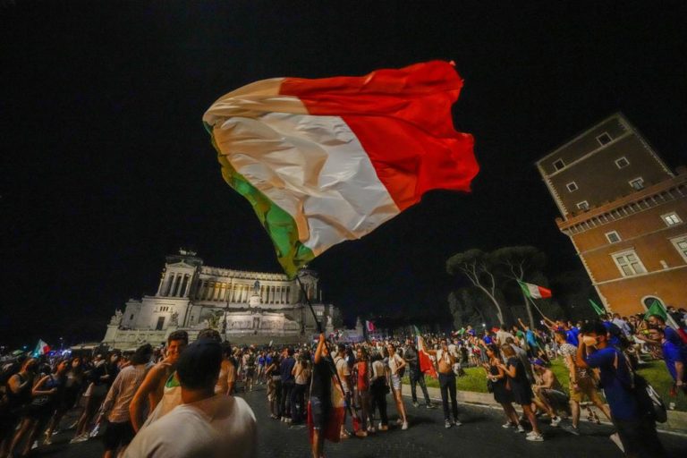 Italy erupts as Europe’s soccer champions come home to Rome