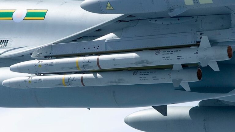 UK to send air defense missiles to Ukraine — RT World News