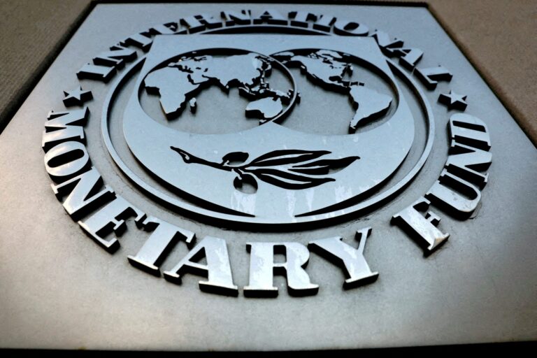 Argentina poised to get CAF loan for $913 mln IMF payment 