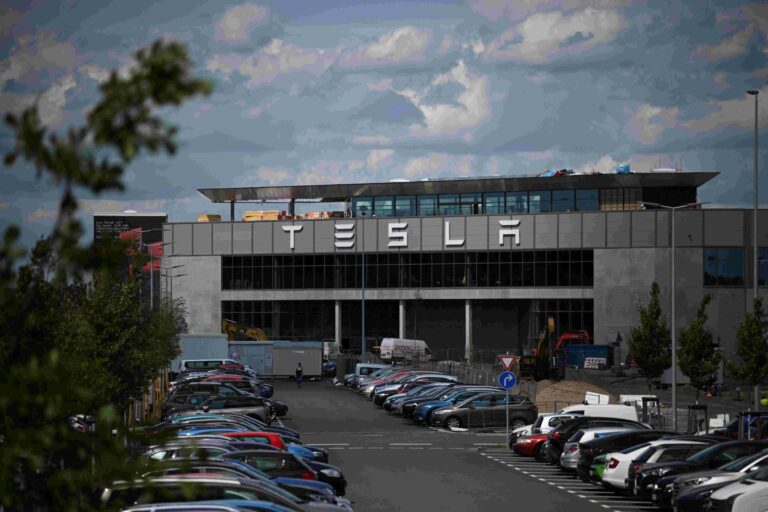 Tesla Berlin to stop most output for two weeks due to Red Sea disruption