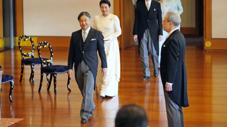 Japan’s imperial family hosts a poetry reading with a focus on peace to welcome the new year