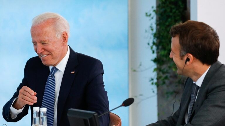 Biden recalls recent meeting with long-dead French leader — RT World News