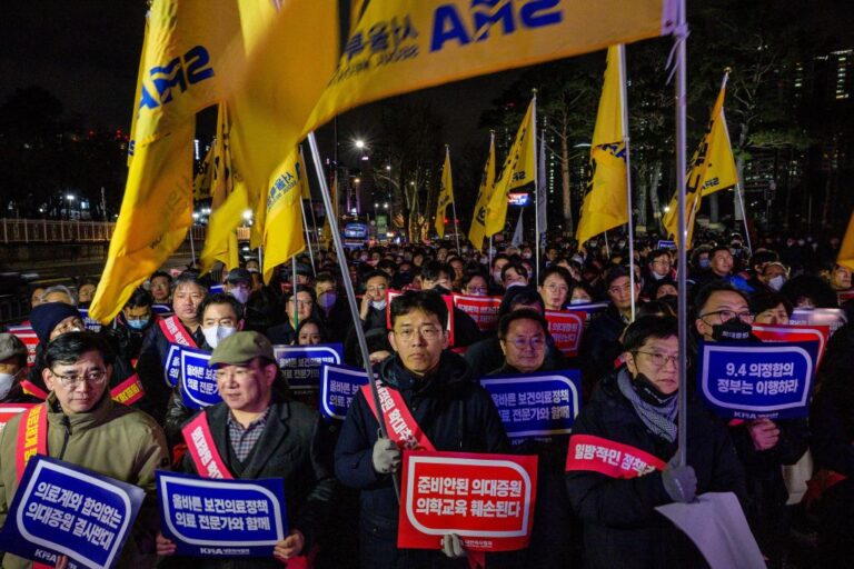 South Korean Trainee Doctors Protest Government’s Quota Plan